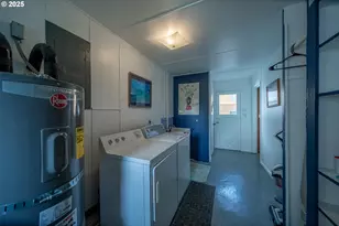 16281 Chapman Ln, Brookings, OR 97415 - Photo 21