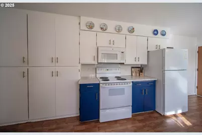 16281 Chapman Ln, Brookings, OR 97415 - Photo 17