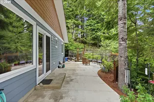 2256 Timberline Dr, Coos Bay, OR 97420 - Photo 41