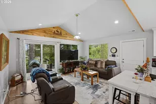 2256 Timberline Dr, Coos Bay, OR 97420 - Photo 5