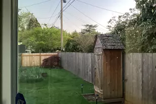 17706 SE Washington St, Portland, OR 97233 - Photo 21