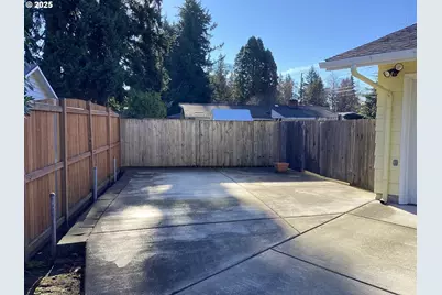 17706 SE Washington St, Portland, OR 97233 - Photo 3