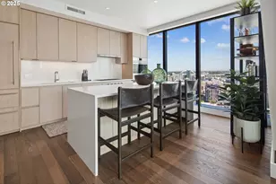 550 SW 10th Ave, Portland, OR 97205 - Photo 9