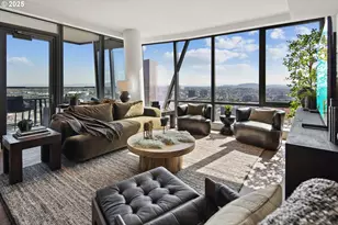 550 SW 10th Ave, Portland, OR 97205 - Photo 3