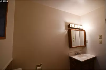 2534 W 10th St, The Dalles, OR 97058 - Photo 23