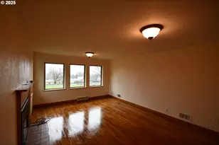 2534 W 10th St, The Dalles, OR 97058 - Photo 5