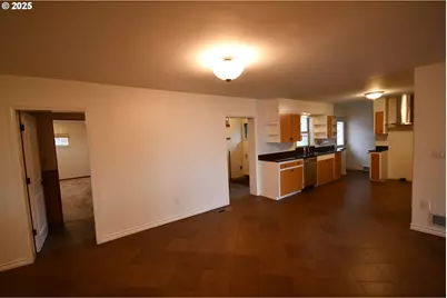 2534 W 10th St, The Dalles, OR 97058 - Photo 13