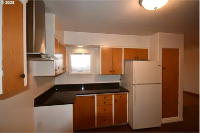 2534 W 10th St, The Dalles, OR 97058 - Photo 11