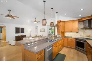 4566 SE Aldercrest Rd, Milwaukie, OR 97222 - Photo 13