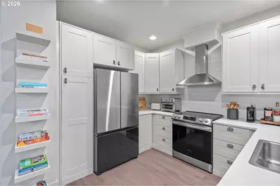 6207 SW 21st Ave, Portland, OR 97239 - Photo 9