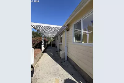 1212 Ohio Ave, Bandon, OR 97411 - Photo 13