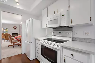 15890 SW Greens Way, Tigard, OR 97224 - Photo 11