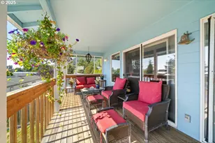 117 Driftwood Ave E, Garibaldi, OR 97118 - Photo 17