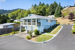 117 Driftwood Ave E, Garibaldi, OR 97118 - Photo 3