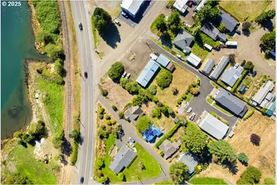 117 Driftwood Ave E, Garibaldi, OR 97118 - Photo 29