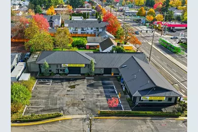 13511 SE Division St, Portland, OR 97236 - Photo 3