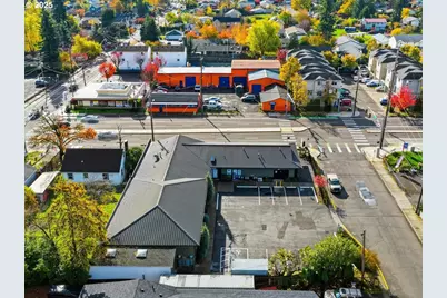 13511 SE Division St, Portland, OR 97236 - Photo 5