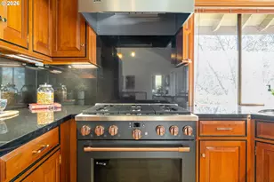 1635 NW 118th Ct, Portland, OR 97229 - Photo 9