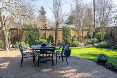 2746 Norbert Ln, Eugene, OR 97401 - Photo 33