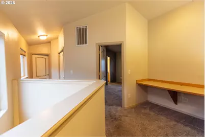 374 NW 25th St, Redmond, OR 97756 - Photo 29