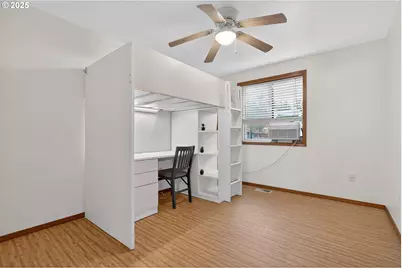 457 NW Forest St, Hillsboro, OR 97124 - Photo 25