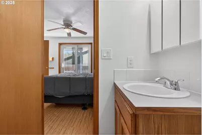 457 NW Forest St, Hillsboro, OR 97124 - Photo 27