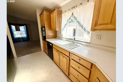 507 Robin Ln, Florence, OR 97439 - Photo 13