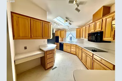 507 Robin Ln, Florence, OR 97439 - Photo 11