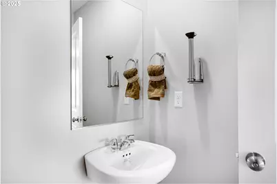 1592 Laura Vista Dr NW, Albany, OR 97321 - Photo 13