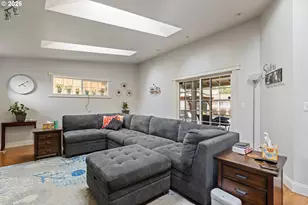 137 N River Dr, Roseburg, OR 97470 - Photo 25