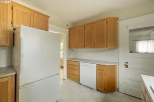 102 NE 45th Ave, Portland, OR 97213 - Photo 17