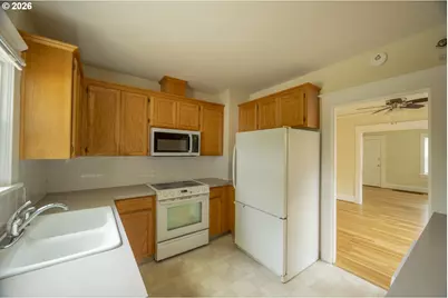 102 NE 45th Ave, Portland, OR 97213 - Photo 19