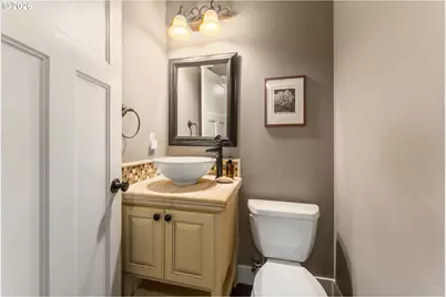 526 NE Beech St, Portland, OR 97212 - Photo 13