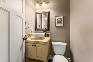 526 NE Beech St, Portland, OR 97212 - Photo 13