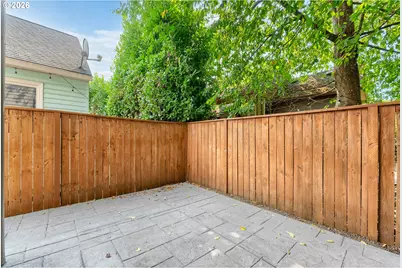 526 NE Beech St, Portland, OR 97212 - Photo 31