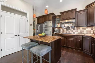 11428 NW Chloe Ln, Portland, OR 97229 - Photo 13