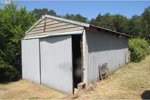 276 Union Gap Loop Rd, Oakland, OR 97462 - Photo 15