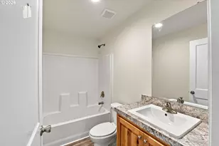 660 S Wall St, Coos Bay, OR 97420 - Photo 23