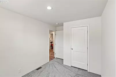 660 S Wall St, Coos Bay, OR 97420 - Photo 25