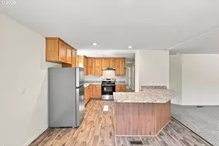 660 S Wall St, Coos Bay, OR 97420 - Photo 7