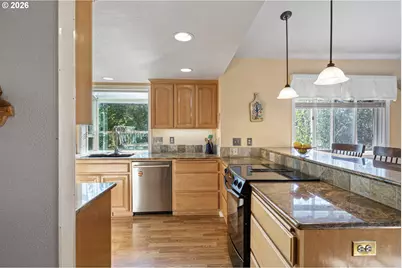 2533 Moon Mountain Dr, Eugene, OR 97403 - Photo 7