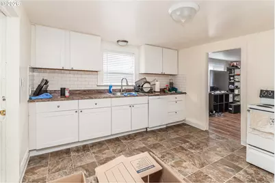 1385 Hines St, Salem, OR 97302 - Photo 7