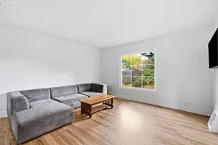 11140 NE Schuyler St, Portland, OR 97220 - Photo 5