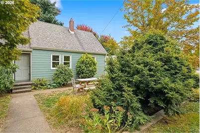11140 NE Schuyler St, Portland, OR 97220 - Photo 3