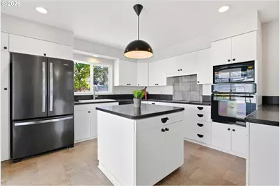 7034 N Wilbur Ave, Portland, OR 97217 - Photo 9