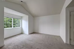 9350 N Hodge Ave, Portland, OR 97203 - Photo 13
