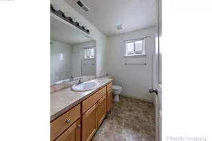 9350 N Hodge Ave, Portland, OR 97203 - Photo 17