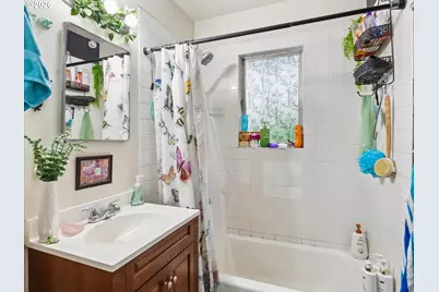 2227 SE 70th Ave, Portland, OR 97215 - Photo 33