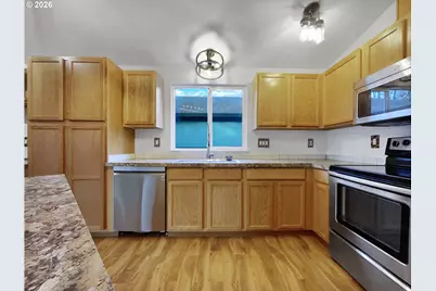 17007 SE 19th St, Vancouver, WA 98683 - Photo 9