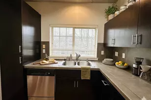 621 NE Garswood Ln, Hillsboro, OR 97006 - Photo 7